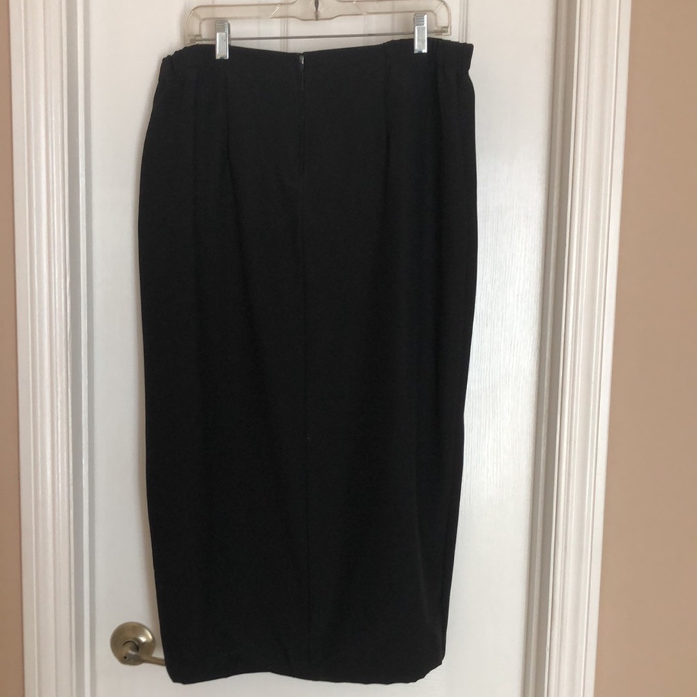 Skirt - Picture 3 of 13